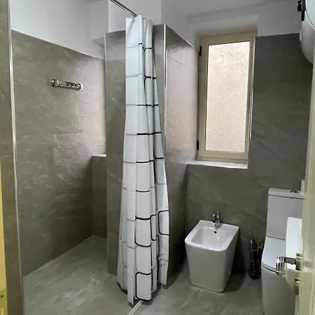 Berat Central Home 아파트 *