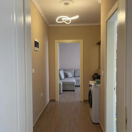 Berat Central Home شقة