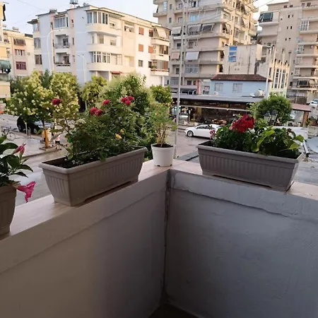 아파트 Berat Central Home 베라트